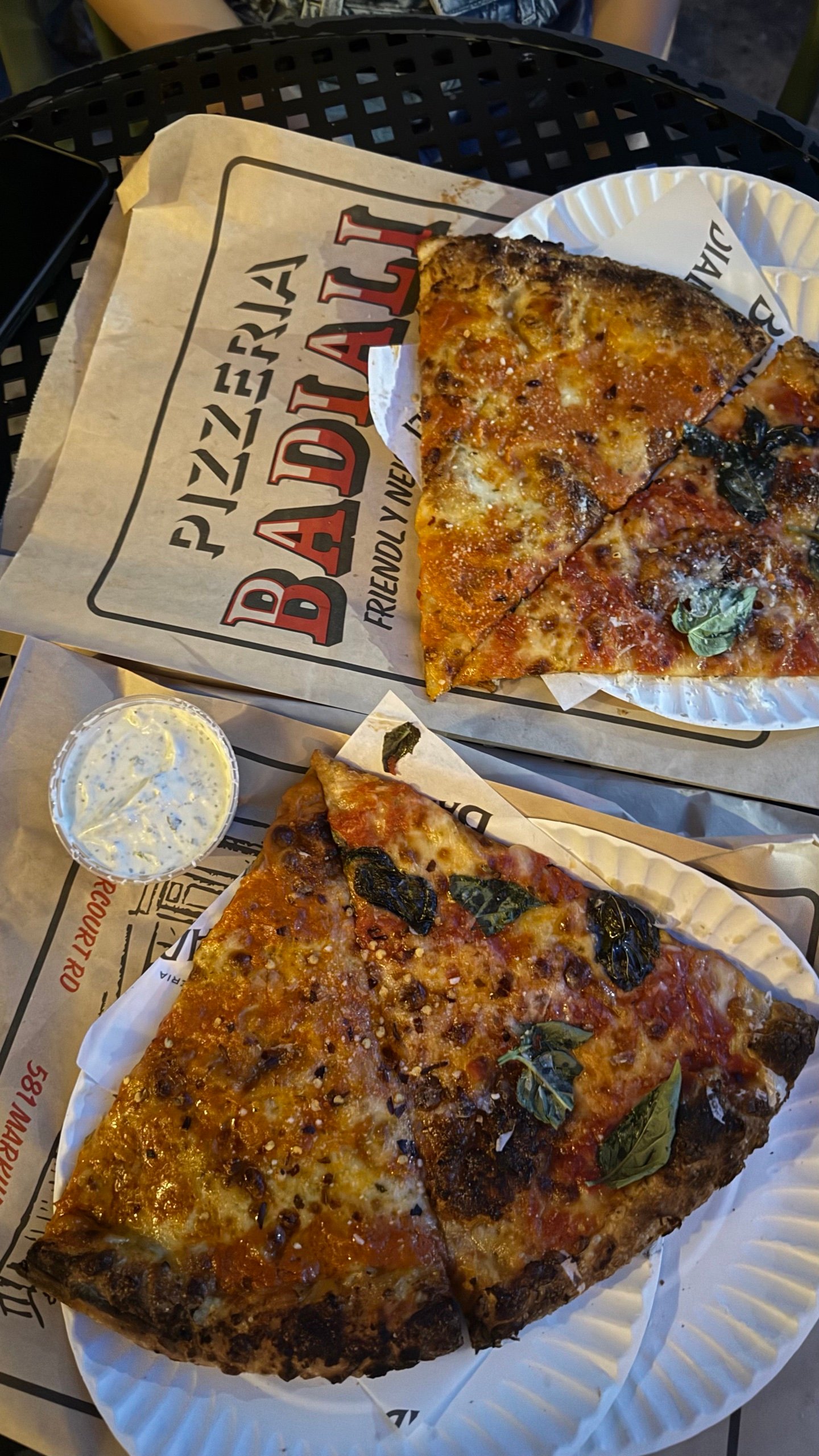top 3 pizzas i've ever had. one word: badiali's.